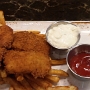 16.9.2016<br />Fish & Chips im Pelican Brewhouse in Cannon Beach/OR<br />Three pieces of Alaskan cod, lightly breaded with Kiwanda Cream Ale and panko, served with beer-battered fries, coleslaw, and tartar sauce. <br />17.90 $