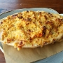 22.8.2017<br />Lobster Casserole im Legal Harborside in Boston. Sehr lecker, da war mehr Lobster drin als in einem Lobster :-)<br />Shrimp, Scallop stuffing, Lobster Sherry Cream.<br />Vorher gab's eine sehr leckere New england Clam Chowder. Da können die Canadier von lernen.