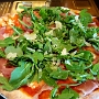 23.8.2017<br />Frühstück um halb 1. Pizza Mushrooms bei Salvatore's in Boston Seaport. Etwas zu viel Grünzeugm aber sehr lecker. Unamerikanisch.
