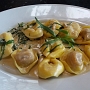 22.1.2018<br />Tortelli al Dragoncello in der L'Osteria im Ruhrpark<br />Teigtaschen mit Fleischfüllung in feiner Estragon-Sahnesauce mit geriebenem italienischen Hartkäse.<br />10,50 €<br />sehr lecker, mit leichtem Minzgeschmack in den Tortellini.