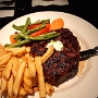 2.11.2018<br />COWBOY RIB EYE im Hard Rock Cafe Berlin<br />A 390g rib eye steak, grilled to perfection, topped with herb butter. Served with golden mashed potatoes and seasonal veggie