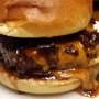 23.9.2018<br />GUINNESS® & BACON JAM CHEESEBURGER im Hard Rock Cafe New Orleans/LA<br />Topped with Jameson bacon jam and GUINNESS® cheese sauce, served with crisp lettuce and vine-ripened tomato.* (1,160 CAL)<br />12,95 $