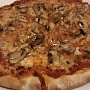 30.9.2018<br />Pizza Funghi bei Vapiano in Chicago<br />Die beste Pizza, die ich in Amerika gegessen habe. Schmeckte so wie zuhause, nicht wie diese komischen USA-Pizzen.