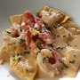 31.1.2019<br />LOBSTER & SHRIMP AGNOLOTTI im Yard House, Miami Beach<br />seafood stuffed pasta, topped with lobster meat and jumbo shrimp, lemongrass lobster sauce.<br />22,75 $ - 980 cal