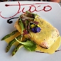 12.2.2019<br />Salmon Fillet with rich creamy white sauce with green asparagus bei Fuoco am Mambo Beach in Curacao<br />Sehr lecker<br />40 NAFL