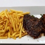 14.5.2019<br />Entrecôte de bœuf d'Argentine - servie avec sa sauce Chimichurri im "The Grill" im Flughafen Genf<br />31,50 SFR<br /><br />Winziges Stück Fleisch, eher well done statt Medium. Ich hatte schweizerische gute Küche erwartet, sowas muss nicht sein. 