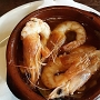6.7.2019<br />GambasAlAjillo bei El Flamenco in der spanischen Gasse in Düsseldorf<br />Ich habe ja schon sehr oft GambasAlAjillo gegessen, aber so noch nie bekommen, Wie soll man dass denn aus einer kochend heissen Pfanne essen? <br />Naja, ich hab den Kopf irgendwie vom Körper trennen können und dann war es recht zähes Fleisch. <br />Aber wenn man schon von einer toten Kekerlake begrüßt wird und trotzdem da bleibt.......