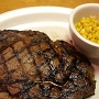 01.01.2020<br />FT. WORTH RIBEYE im Texas Roadhouse in Florida City/FL<br />Very juicy and flavorful due to the marbling throughout the steak. Served with chili and corn.<br />16 oz. 23,99 $<br />Erstmalig rare mediem gegessen. sehr lecker und saftig.