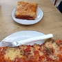 20.6.2022<br />Pan Pizza XL, Cuadrado Cartagnro & 6 Flaschen Estrella in der Pedregal Cafeteria Cartegena<br />16,30 €