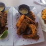 04.11.2024 - 01:02 PM - Fried Fish & Jerk Fish & Chips im Sand Dollar Cafe am Dover Beach/Barbados - 2x15 +8 BD$
