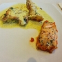 11.03.2025 - Chicken in Kardamonsauce und Lachs in der American Airlines Fagship Lounge im O'Hare Airport Terminal 3