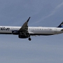 jetBlue - AIRBUS A321-231  - N962JT<br />LAX - Proud Bird Parking - 10.5.2022 - 8:50 AM