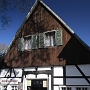 Das Gebäude wurde erstmalig im Urkataster von 1823 als Haus des Schneidermeisters Küper erwähnt. Es wird deshalb auch Küperhäuschen genannt.<br />Steht mittlerweile zum Verkauf, für 60.000€ kann es dir gehören.....
