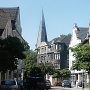 Blick vom Markt auf die Alte Bahnhofstraße und die Christuskirche. Gesprochen : Alte Bannoffstraße.