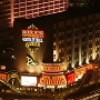 Bill's Gambling Hall & Saloon<br />Die Barbary Coast wurde am 27. Februar um 2:00 Uhr morgens geschlossen und am 1. März als neu umbenannte Bill's Gamblin 'Hall and Saloon zu Ehren des Firmengründers Bill Harrah wiedereröffnet. 