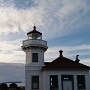 14.06.2017 - Der Mukilteo Lighthouse Park umfasst den Leuchtturm am westlichen Stadtrand von Mukilteo. Das Gelände liegt westlich und südlich des Fährterminals der Washington State Ferries mit Fährverbindungen nach Clinton und Whidbey Island und grenzt im Süden und Osten an die Hauptstrecke der BNSF Railway <br /><br />Besucht am 14.06.2017