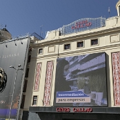 26.9.2022 - 12:44
Cine Callao - Kino von ca. 1926 mit großem Innenraum für Filme, Comedyshows und Konzerte.