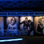 Lower Level-Ahmet Ertegun Main Exhibit Hall<br />Diese Ausstellung ist in Einzelfälle unterteilt, die sich jeweils einer der Wurzeln des Rock'n'Roll widmen: Gospel, Blues, Country / Folk / Bluegrass und R & B. Jeder Abschnitt enthält eine Vielzahl von Artefakten und Kurzbiografien der wichtigsten Künstler.<br />Der Eingang ins Allerheiligste sieht nicht unbeding rockig und rollig aus, was hat Madonna da zu suchen?
