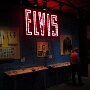 Elvis - eine Ausstellung und ein exklusiver Film (14 Minuten), erstellt in Zusammenarbeit mit Elvis Presley Enterprises.