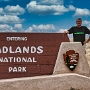 Der Badlands-Nationalpark liegt im Südwesten South Dakotas. Er besteht aus einer Verwitterungslandschaft, die für Landwirtschaft denkbar ungeeignet schien, daher der Name Badlands – schlechtes Land. Neben dieser Verwitterungslandschaft gehört auch die größte geschützte Gras-Prärie zum Nationalpark.<br /><br />In dieser Unit befindet sich auch der Ort der Geistertänze von 1890.<br />31.7.2006<br />