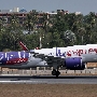 HK Express - Airbus A320neo - B-LCO<br />HKT - Louis' Runway View Hotel Zimmer 403 - 21.3.2023 - 11:17