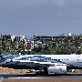 Oman Air - Airbus A330-243 - A40-DF<br />HKT - Louis' Runway View Hotel Zimmer 403 - 29.3.2023 - 9:18