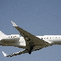 FAI rent-a-jet - Bombardier BD-700-1A10 Global Express - D-AUWE<br />DUS - Spielberger Weg - 5.6.2023 -1:54<br />kam aus Ibiza