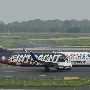 SunExpress - Boeing 737-8Z9 - TC-SPC "Eintracht Frankfurt" Livery - mit zusätzlichem "WIR HABEN DIE EINTRACHT IM ENDSPIEL GESEHEN" Sticker<br />DUS - Gate B77 - 29.8.2023 - 8:32