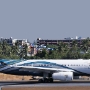 Oman Air - Airbus A330-243 - A40-DF<br />HKT - 29.3.2023 - Louis' Runway View Hotel Zimmer 403 - 9:18