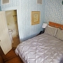 8.8.2019 - Glen Iris Inn - Letchworth SP/NY - Zimmer "Larch"<br />Preis für 1 Nacht für eine Person: 114 $.<br /><br />Das Glen Iris Inn, das ehemalige Haus von William Pryor Letchworth, befindet sich auf einer Klippe mit Blick auf Middle Falls im Letchworth State Park. William Letchworth empfand das tägliche Geschäft als lästig und suchte Zuflucht vor der Geschäftswelt und beschloss, ein Haus zu bauen.