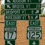 Am 18. Januar 1777 erklärte sich Vermont zur unabhängigen Republik (in den ersten sechs Monaten noch als "New Connecticut", vom Juli an als "Vermont"). Während dieser Zeitspanne wurde die Verfassung Vermonts vorgelegt und ratifiziert, die erste geschriebene Verfassung eines unabhängigen Staates in Nordamerika. Dieser rechtliche Status hielt bis 1791, als Vermont der Union als 14. Mitglied beitrat. Thomas Chittenden, der politische Kopf der Region, wurde folgerichtig auch ihr erster Gouverneur.<br /><br />Vermont schaffte als erster Staat Nordamerikas 1777 die Sklaverei ab.