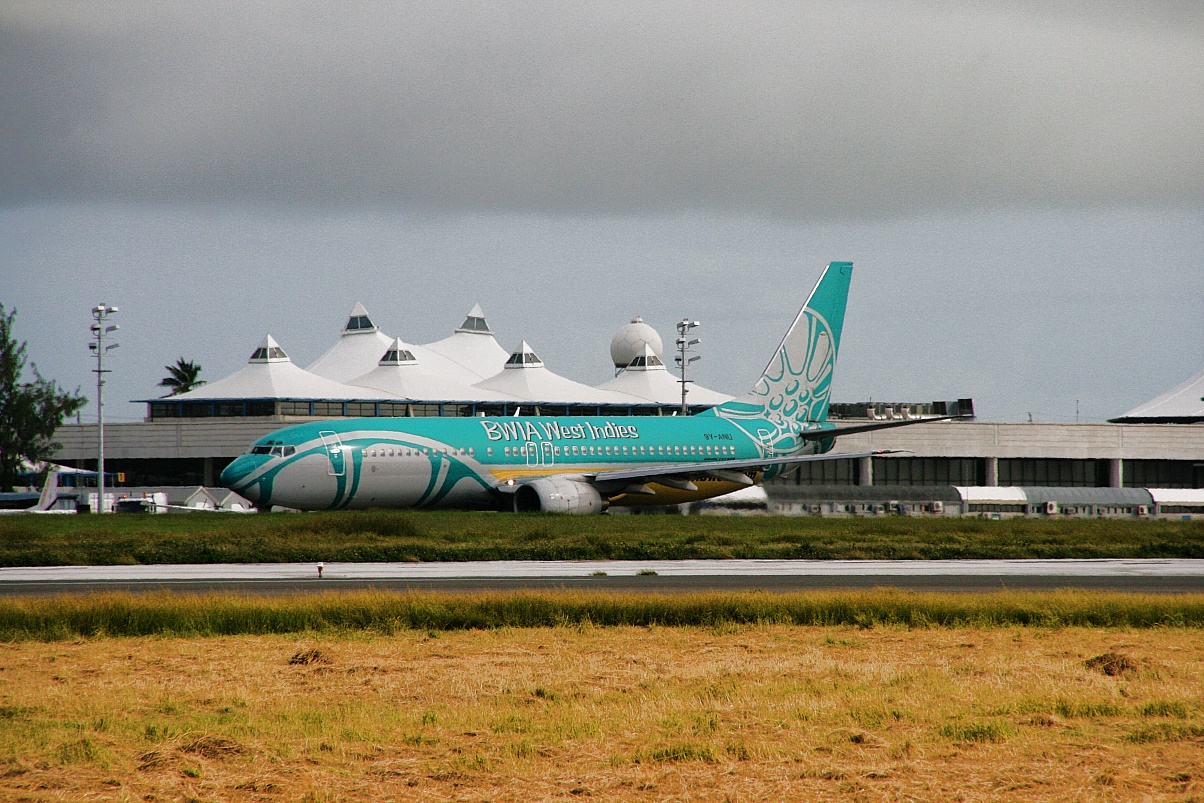 BWIA B 737-8Q8 - 9Y-ANU BWIA B 737-8Q8 - 9Y-ANU