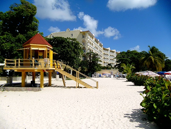 Sapphire Beach Club am Dover Beach - da ist nix mehr mit Palmhöhe Sapphire Beach Club am Dover Beach - da ist nix mehr mit Palmhöhe
