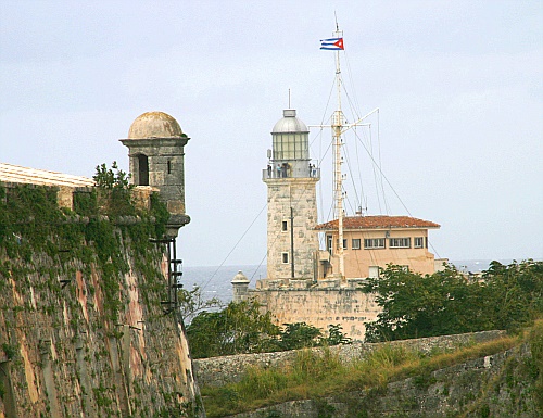 Leuchtturm und AusCUC Leuchtturm und AusCUC