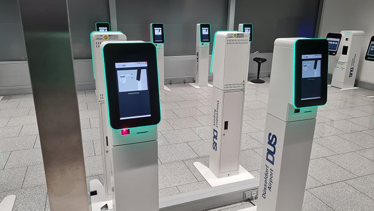 Gep�ckanh�nger-Automaten KLM D�sseldorf