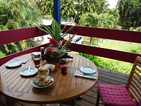 Frühstück auf dem Balkon - ein Bild mit Uli in der Hängematte hab ich leider nicht