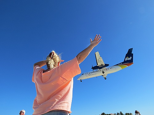 LIAT Dash 8 landing in St. Martin LIAT Dash 8 landing in St. Martin