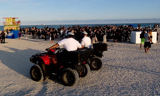 Sonntag: Beachparty Sonntag: Beachparty