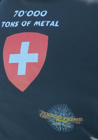 Ein schweizer Shirt - das 2012er Loho ist von nem Slip ausgeschnitten