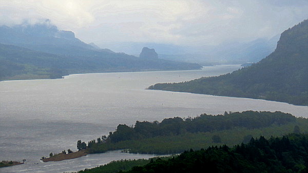 Blick vom Crown Point Vista House auf den Columbia River Blick vom Crown Point Vista House auf den Columbia River