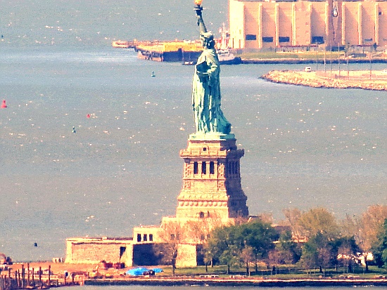 Miss Liberty mit sehr viel Zoom Miss Liberty mit sehr viel Zoom