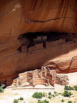 Canyon de Chelley National Monument - White House Canyon de Chelley National Monument - White House