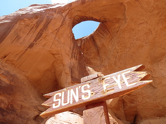 Monument Valley - Sun's Eye Monument Valley - Sun's Eye